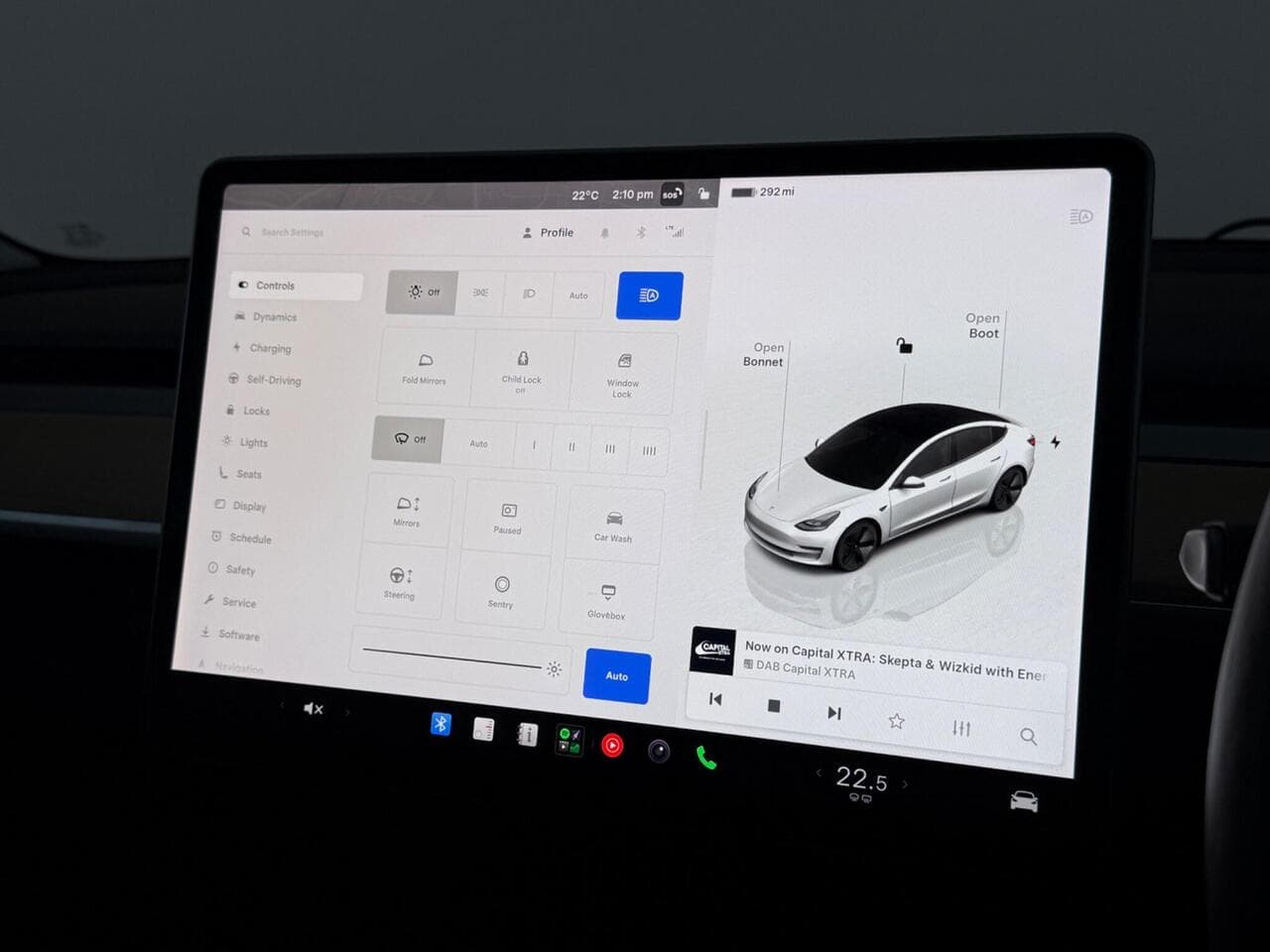 Tesla Model 3 thumbnail Infotainment System