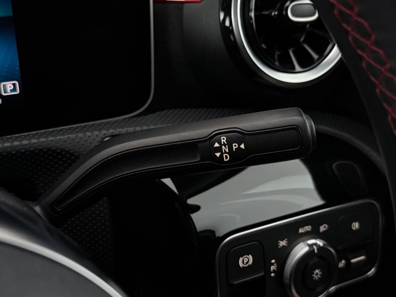 Mercedes-Benz A Class thumbnail Misc Controls