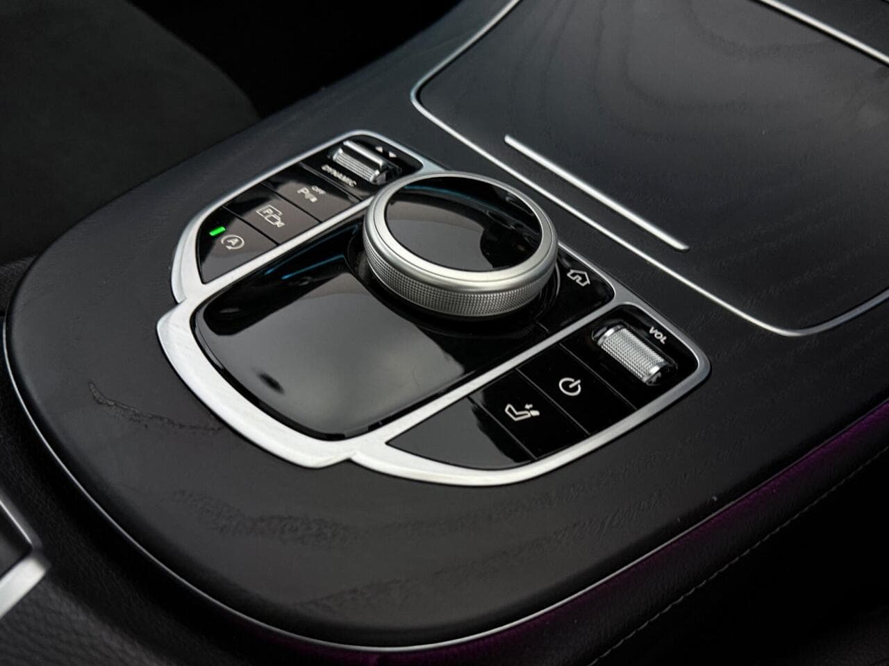 Mercedes-Benz E Class thumbnail Misc Controls