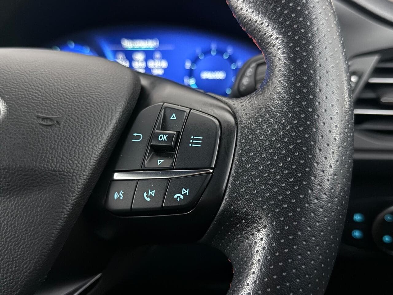 Ford Focus thumbnail Misc Controls
