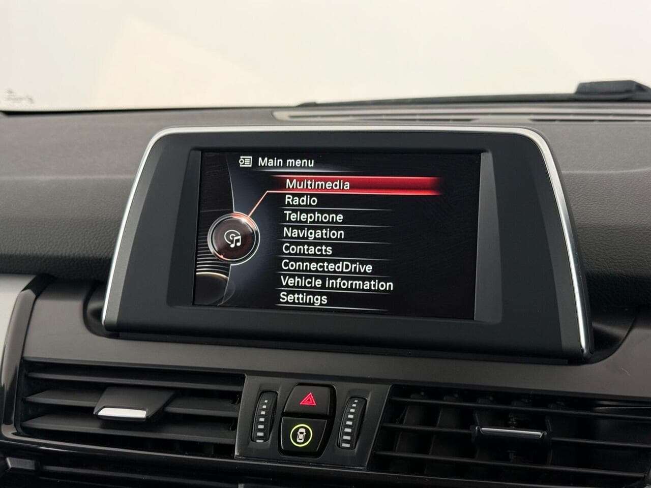 BMW 2 Series Active Tourer thumbnail Infotainment System