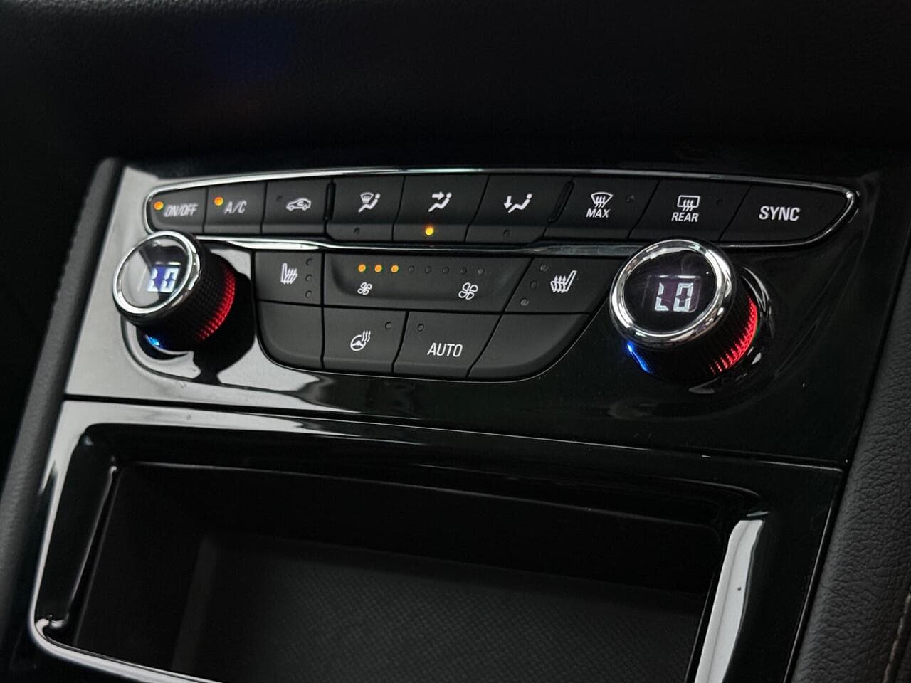 Vauxhall Astra thumbnail Misc Controls