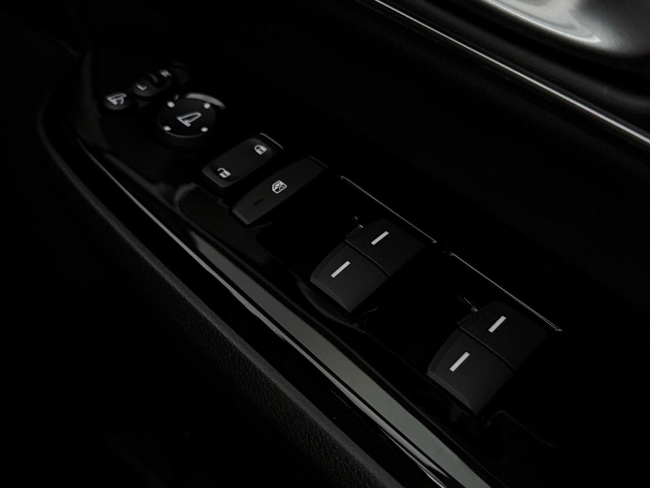 Honda CR-V thumbnail Misc Controls