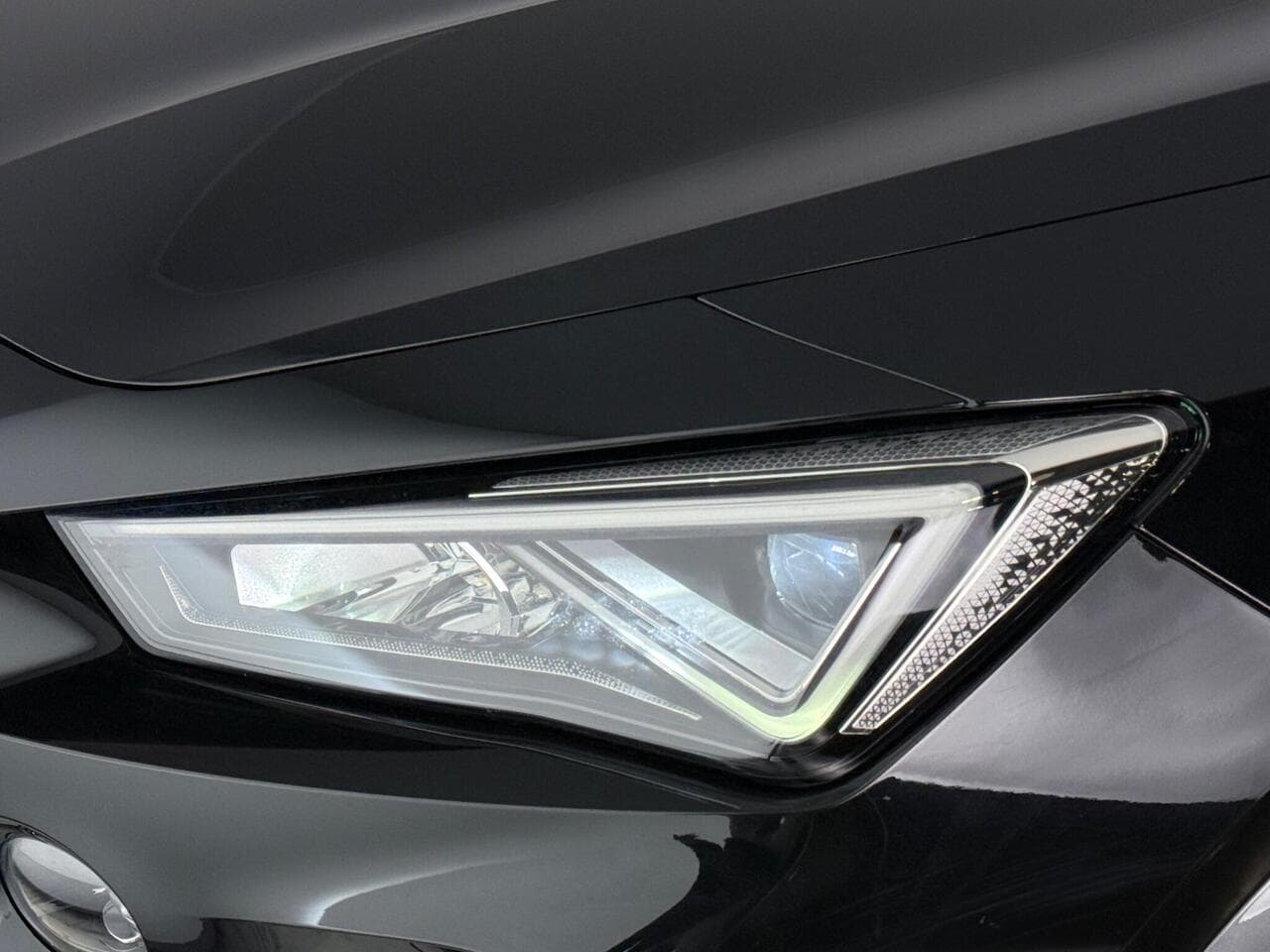 CUPRA Formentor thumbnail Inconclusive