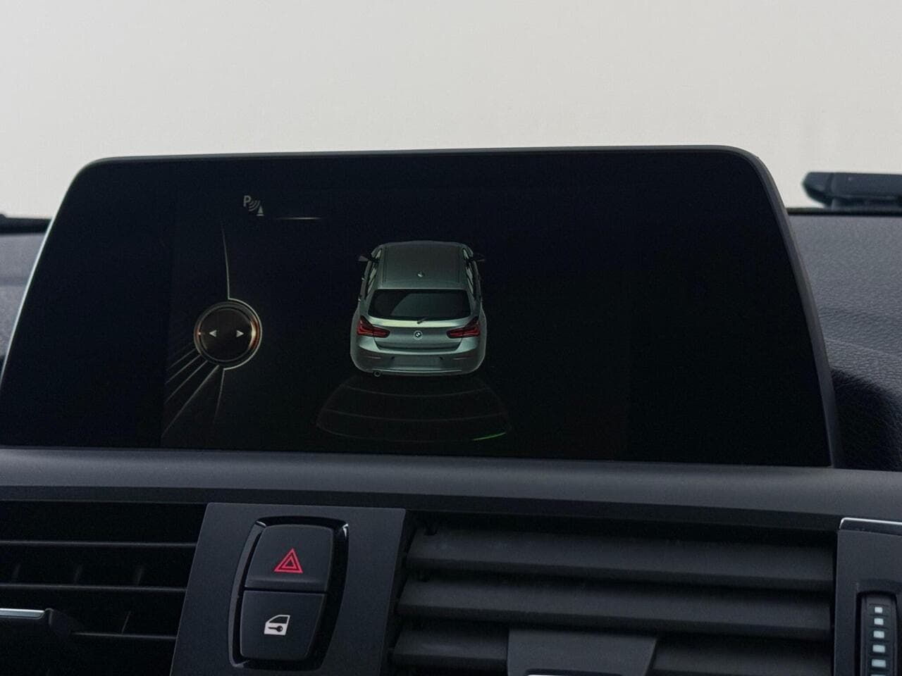 BMW 1 Series thumbnail Infotainment System