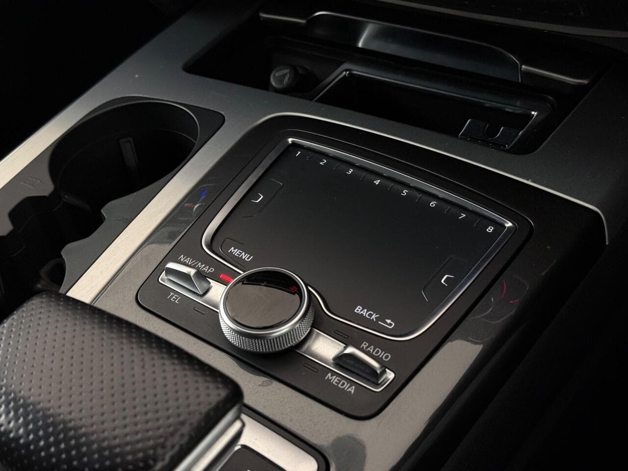 Audi Q7 thumbnail Misc Controls