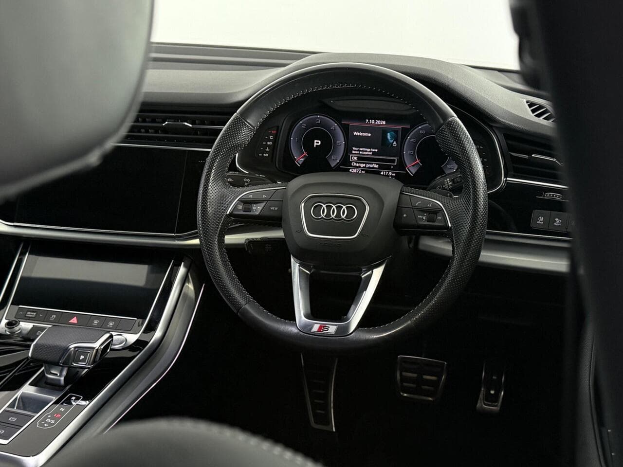 Audi Q7 thumbnail Steering Wheel