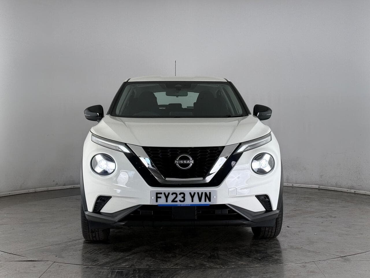 Nissan Juke thumbnail Front