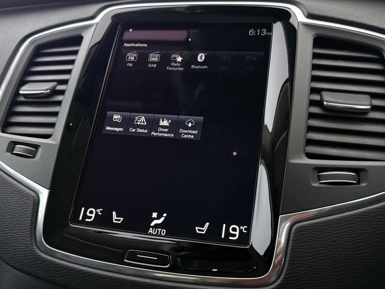 Volvo XC90 thumbnail Infotainment System
