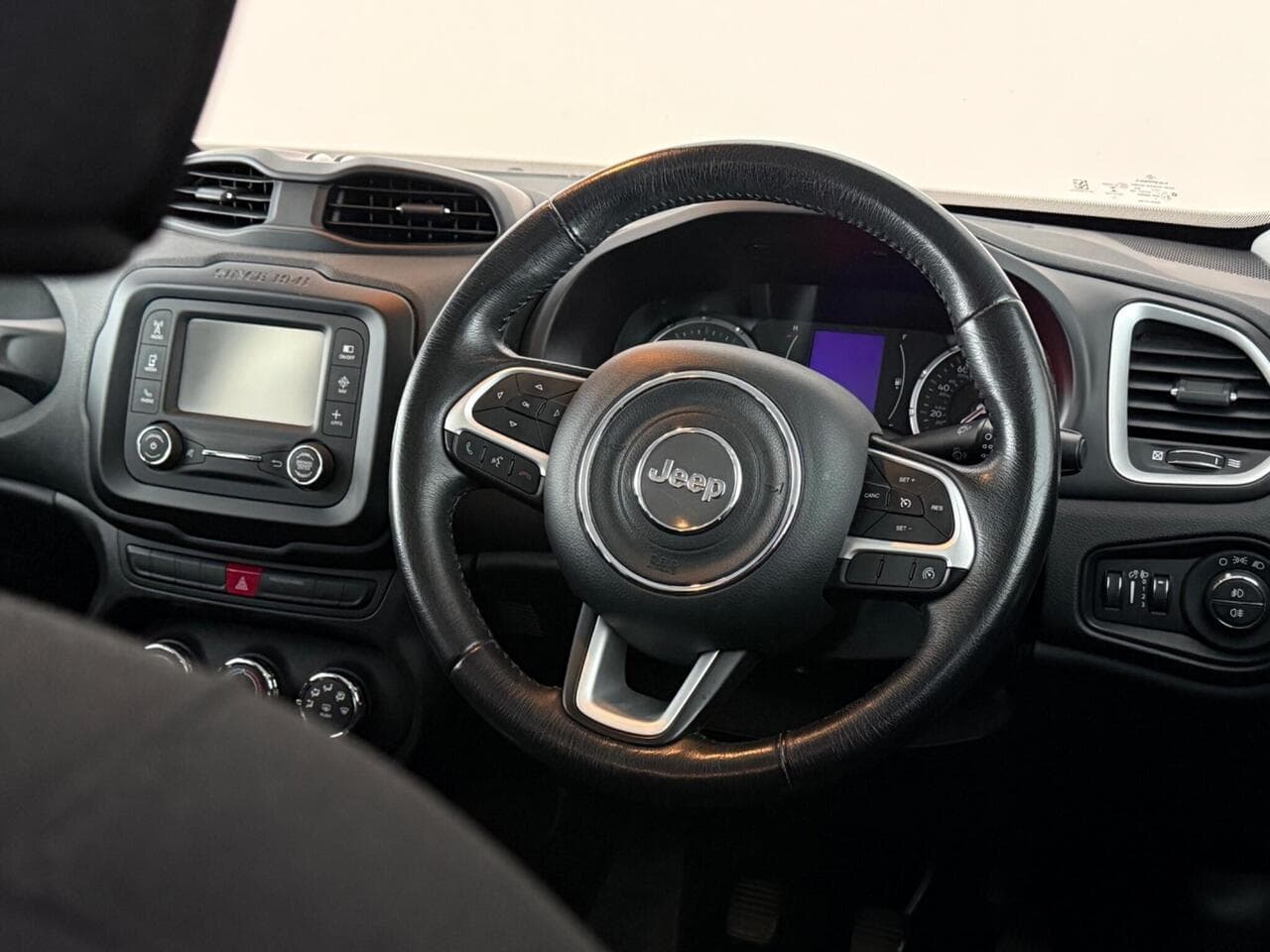 Jeep Renegade thumbnail Inconclusive