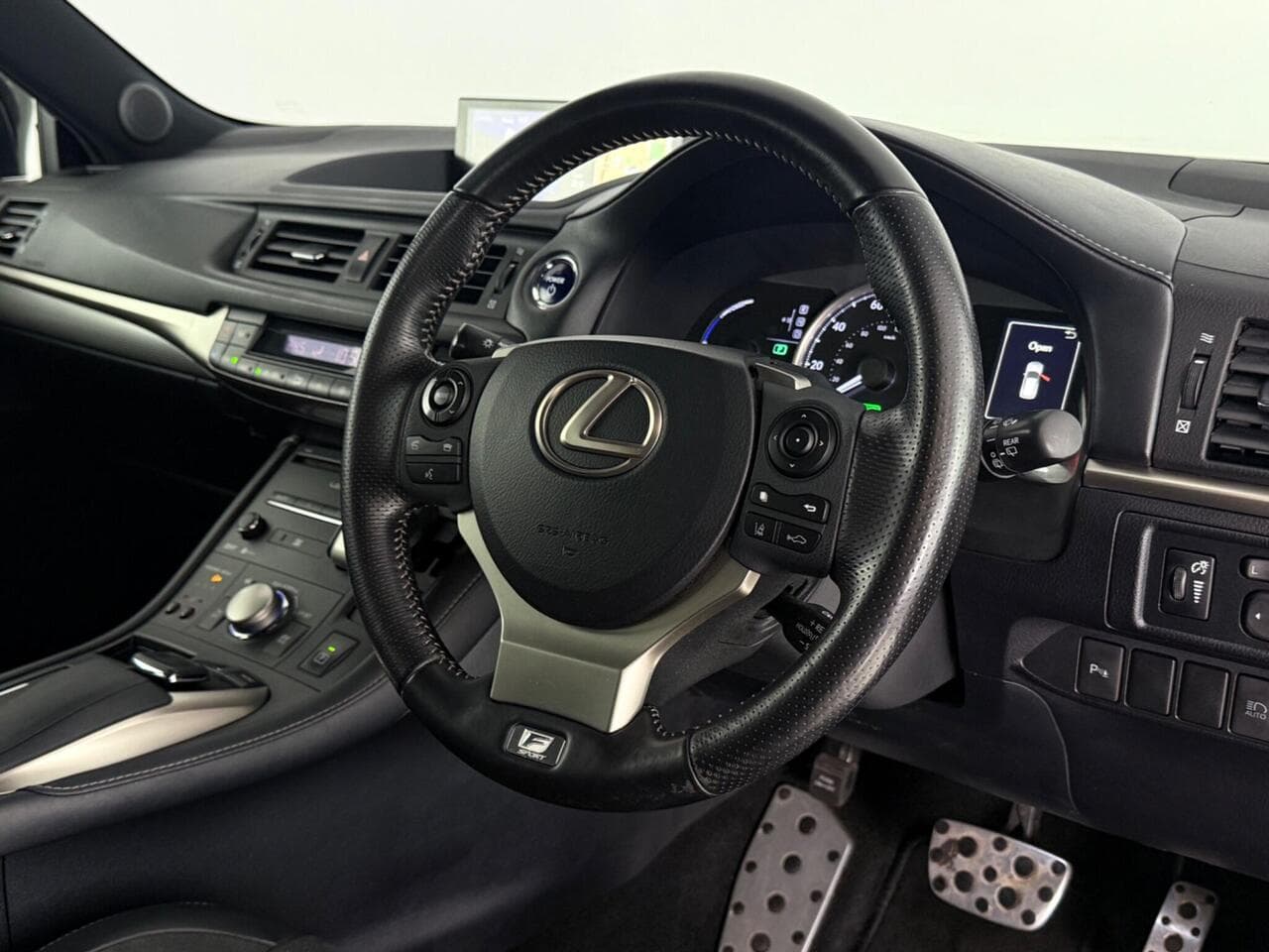 Lexus CT thumbnail Steering Wheel