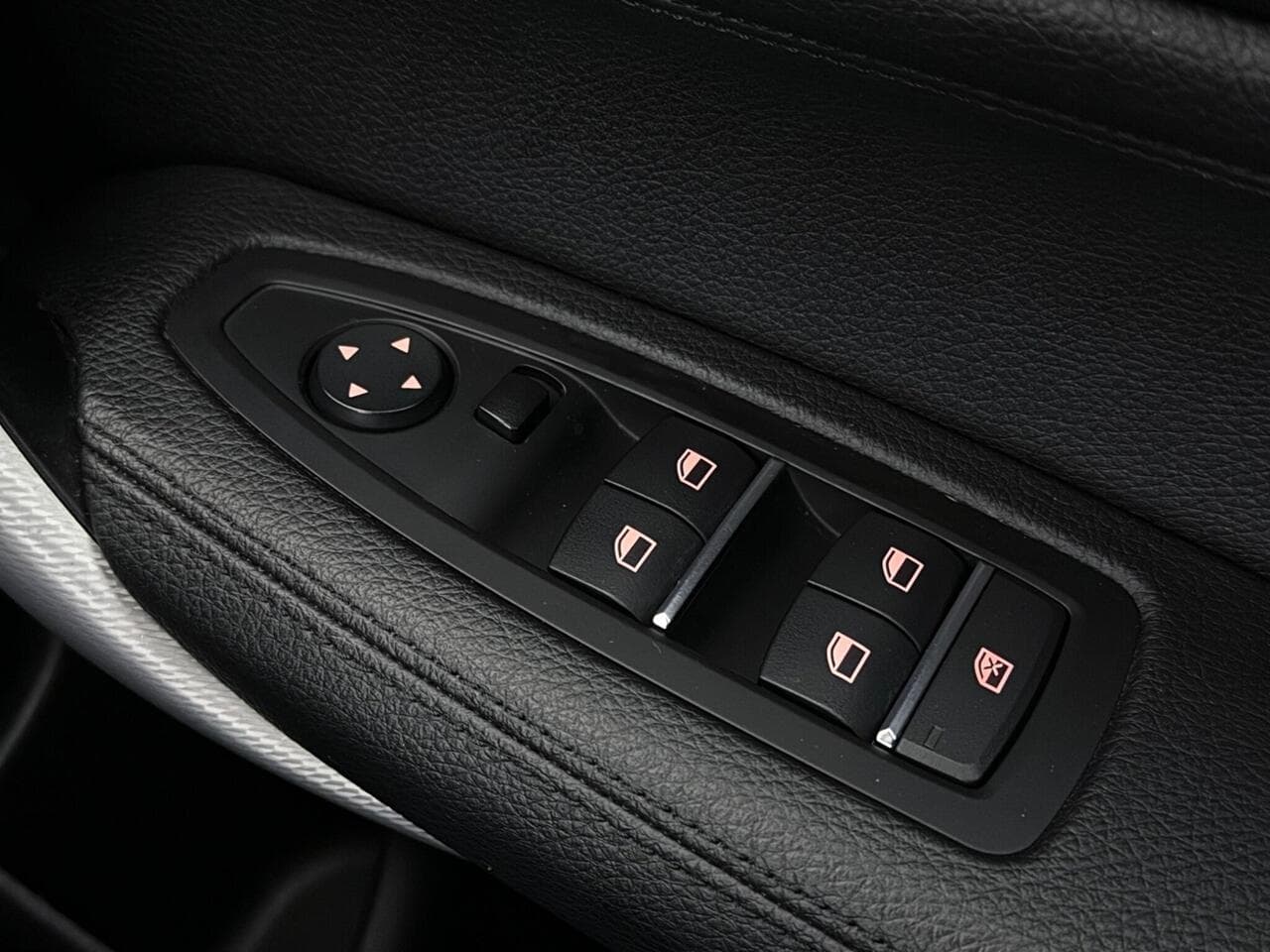 BMW 1 Series thumbnail Misc Controls