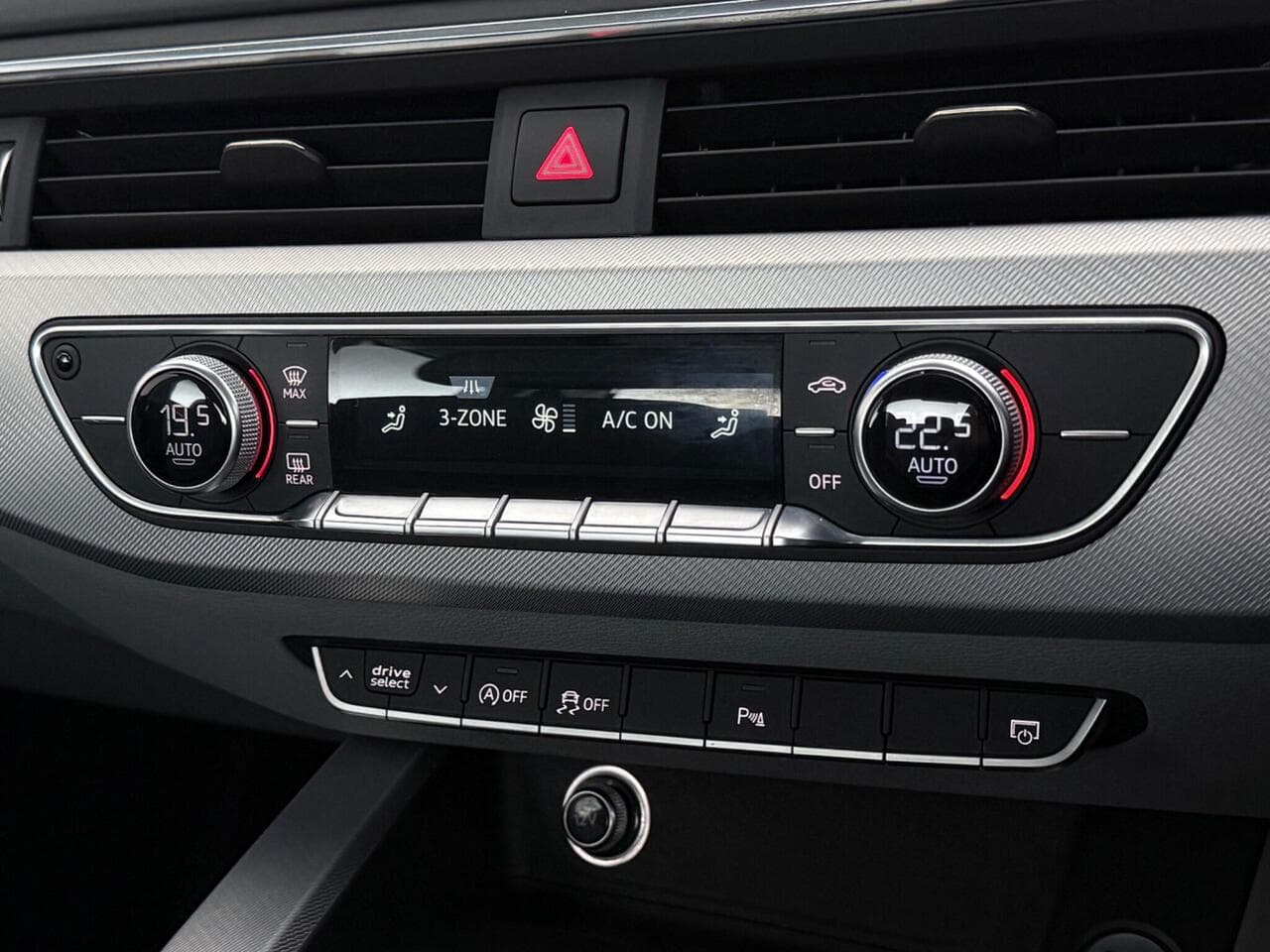 Audi A4 thumbnail Infotainment System