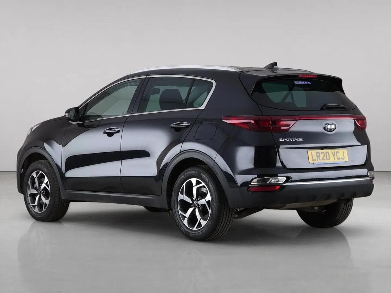 Kia Sportage thumbnail Rear Left
