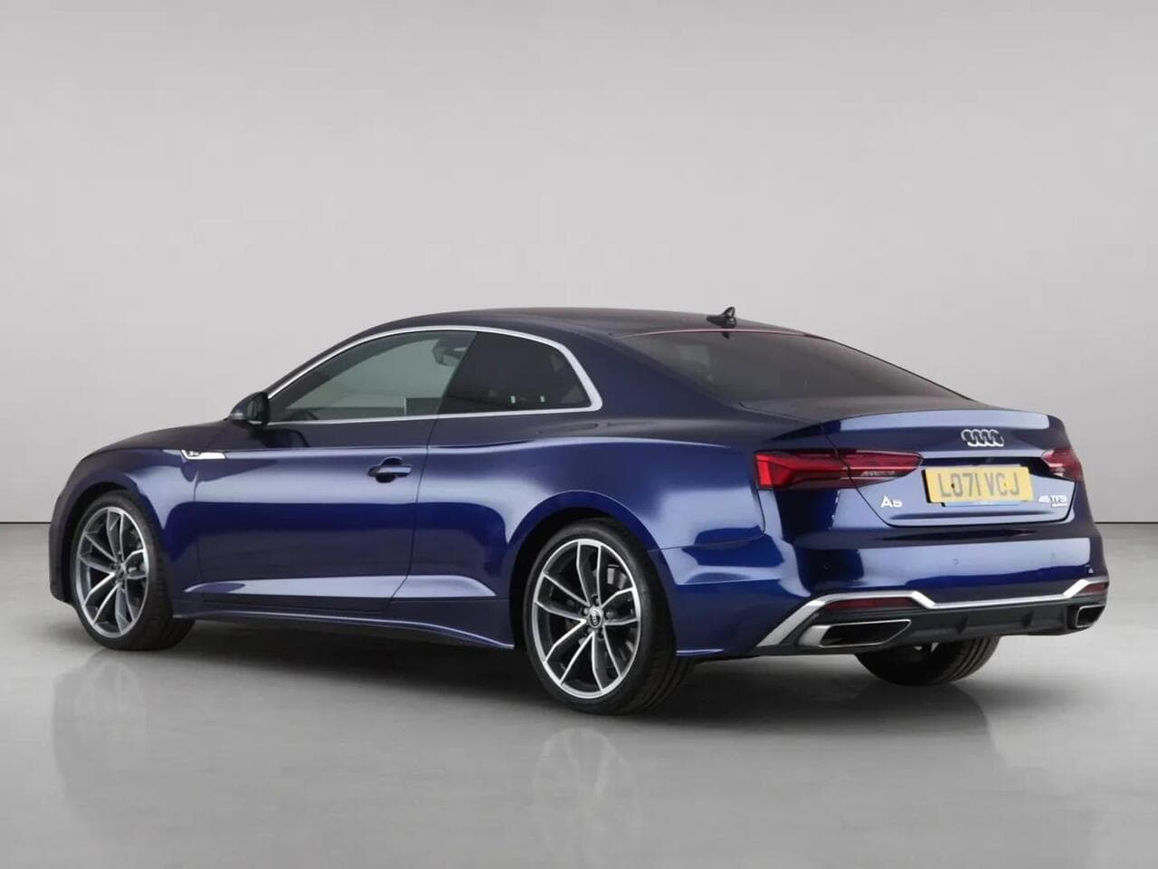 Audi A5 thumbnail Rear Left