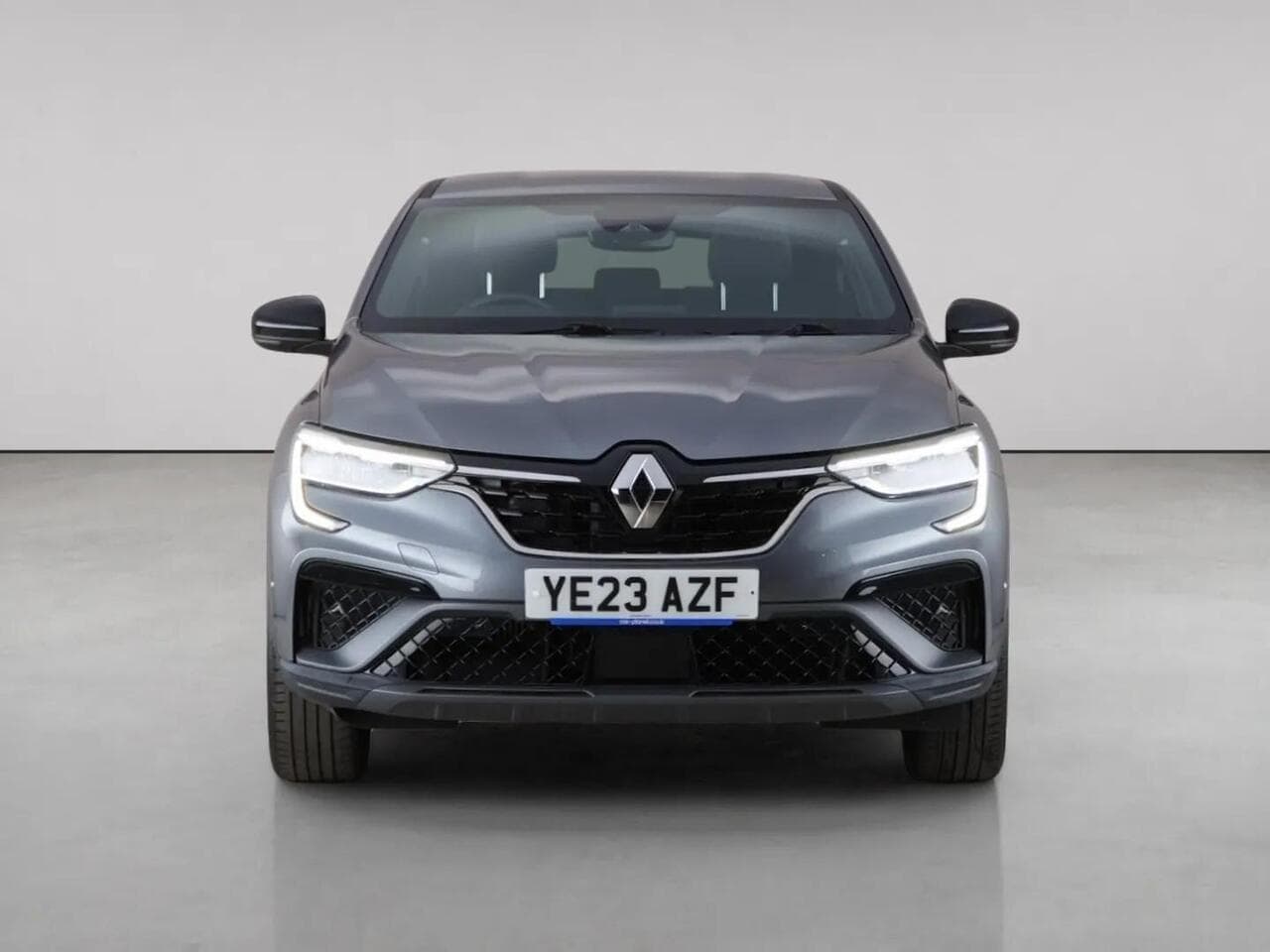 Renault Arkana thumbnail Front