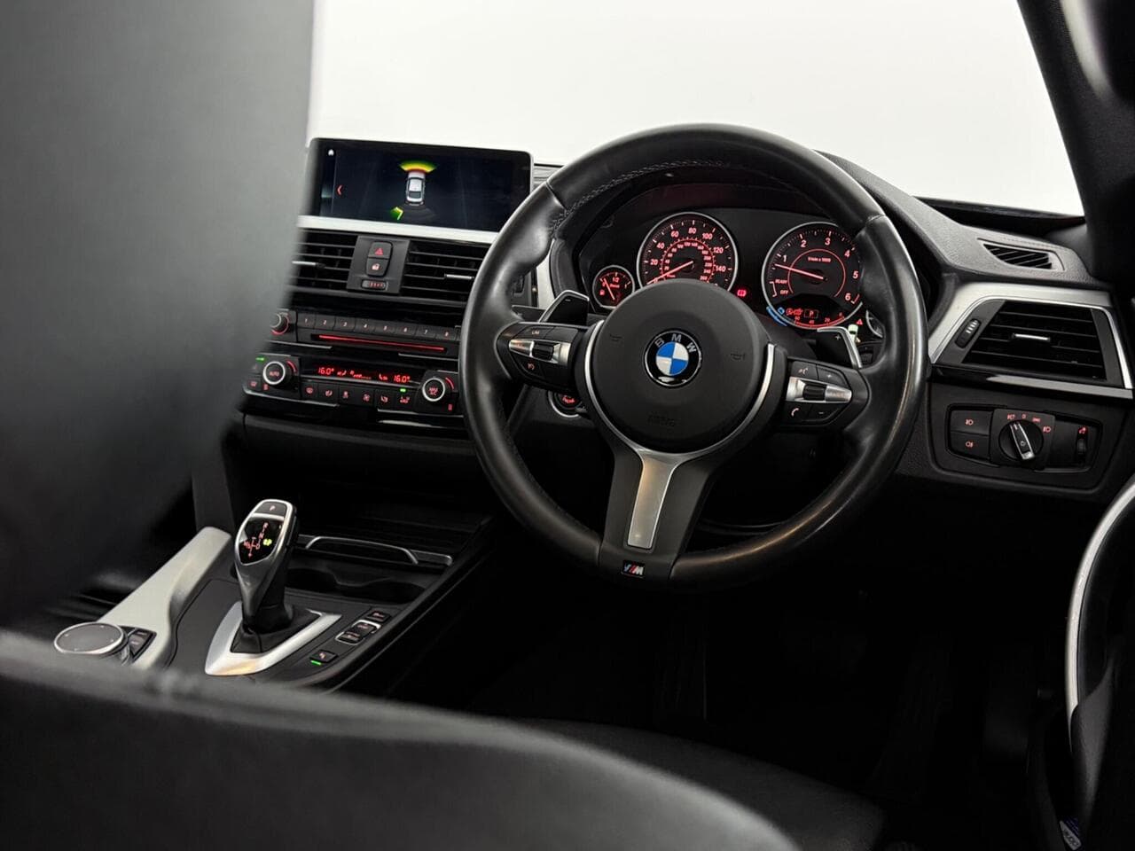 BMW 4 Series Gran Coupe thumbnail Steering Wheel