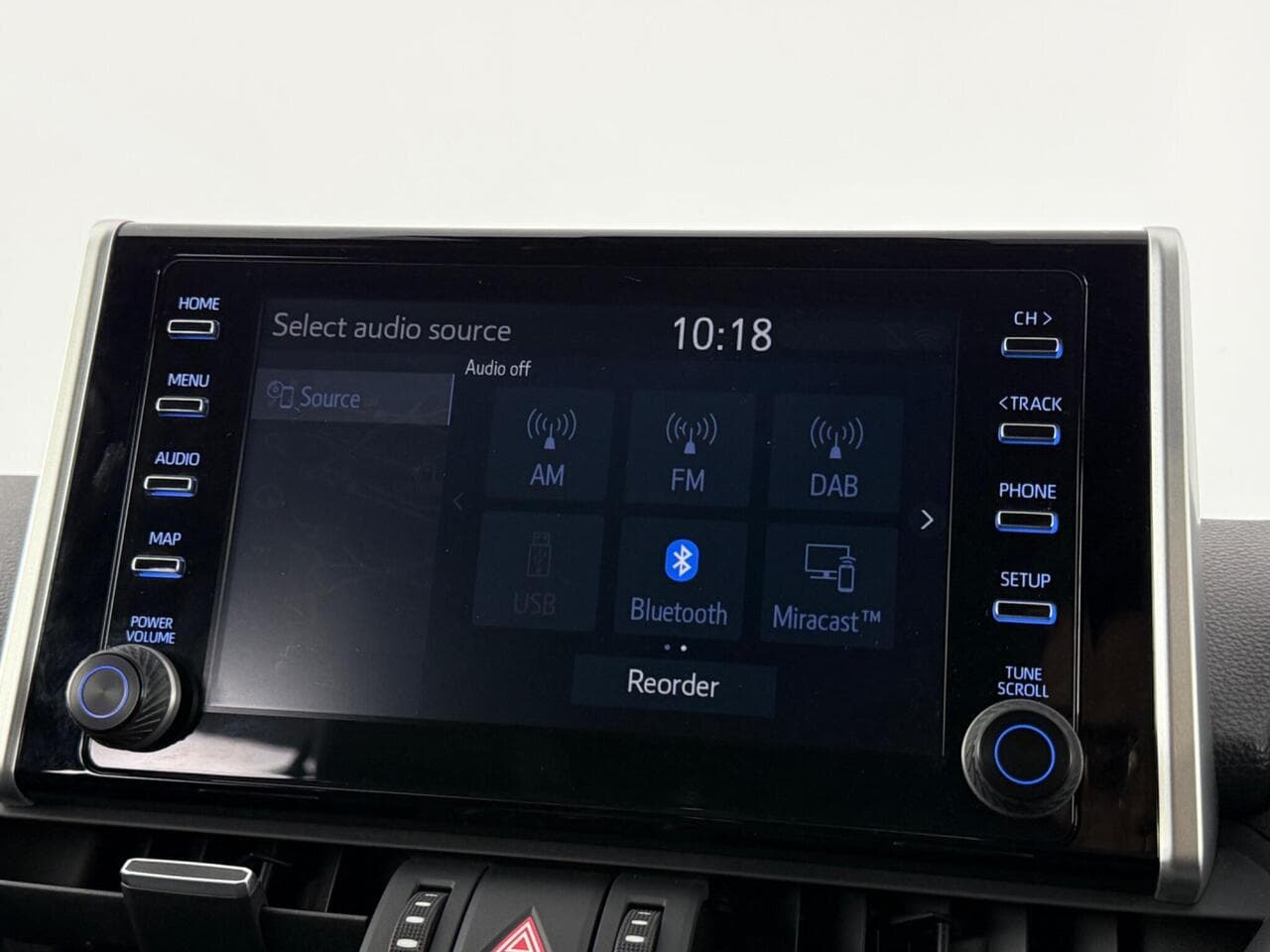 Toyota RAV4 thumbnail Infotainment System