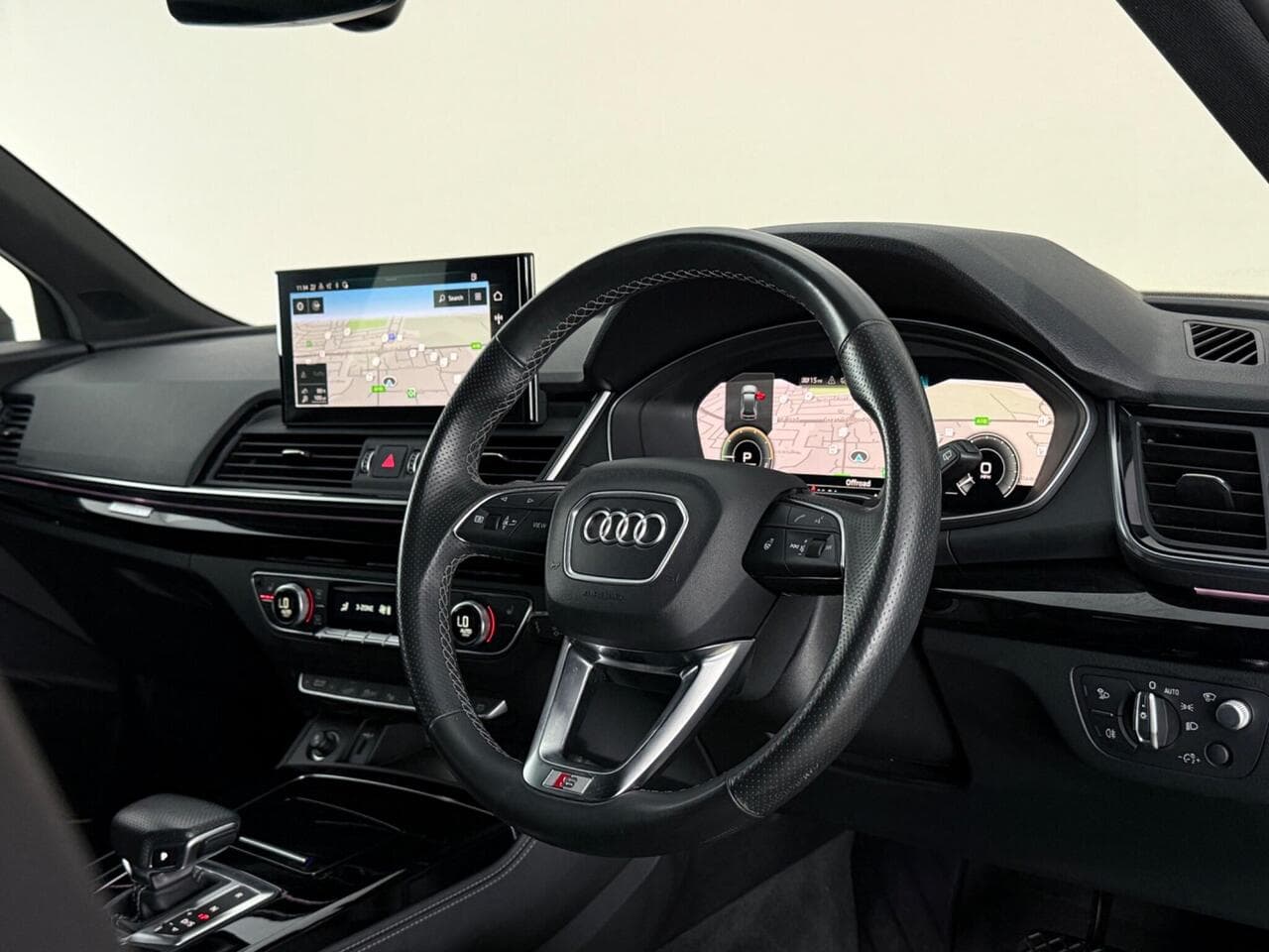Audi Q5 thumbnail Interior Front