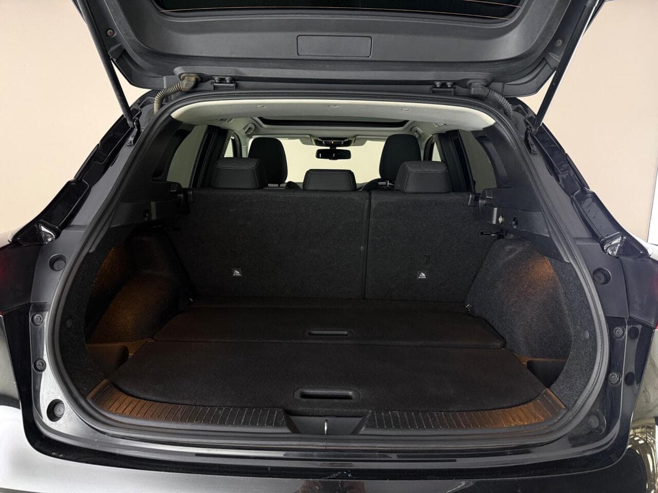 Nissan Qashqai thumbnail Boot