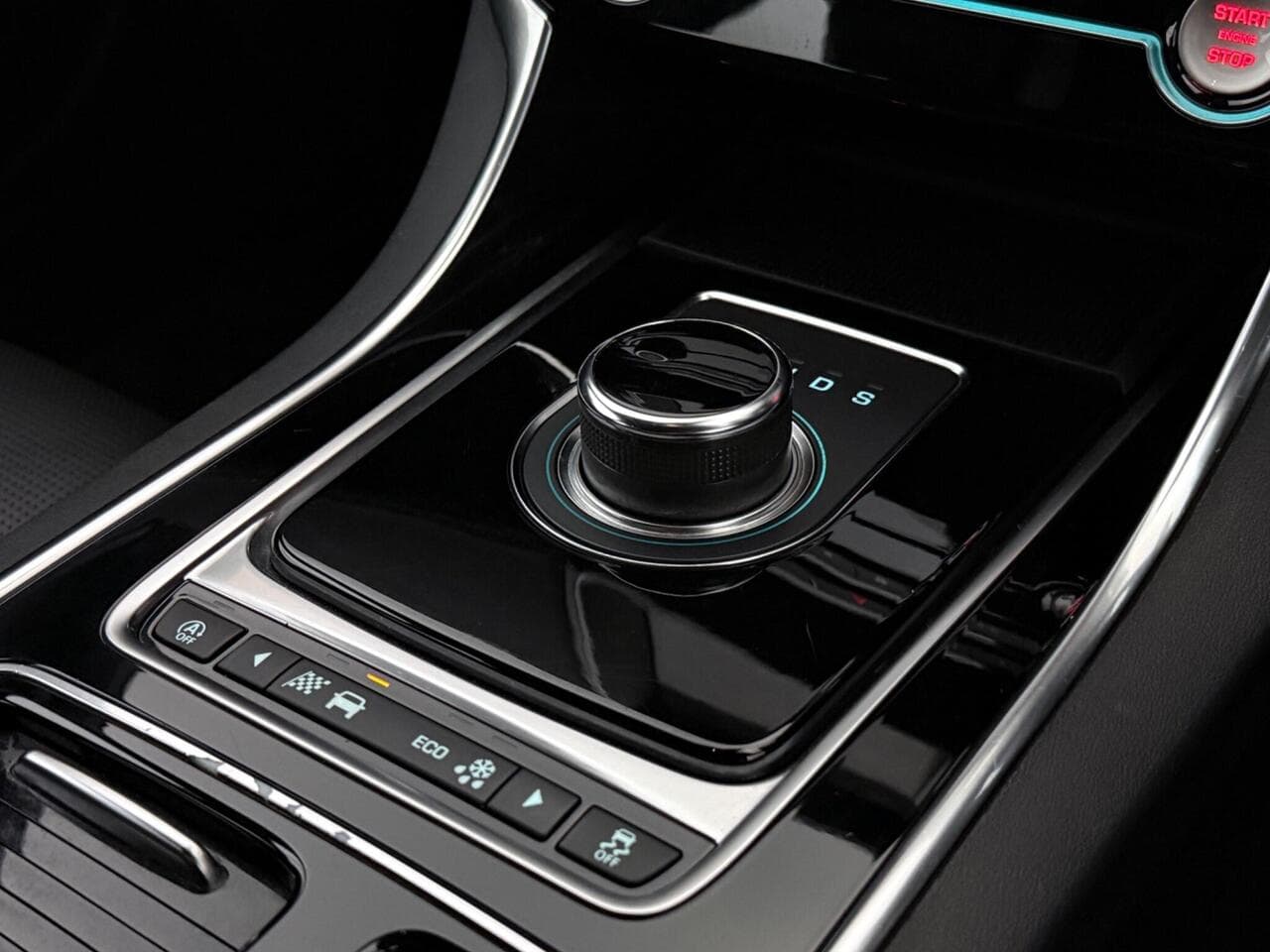 Jaguar XE thumbnail Misc Controls