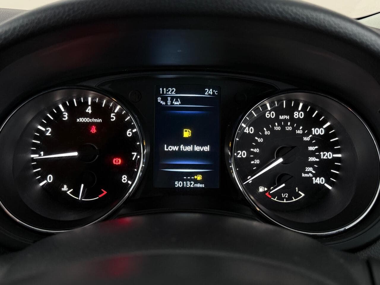 Nissan Pulsar thumbnail Driver Instruments