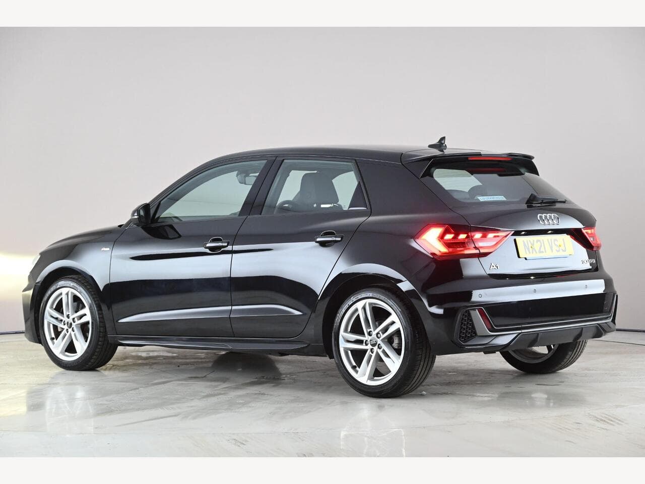 Audi A1 thumbnail Side Left