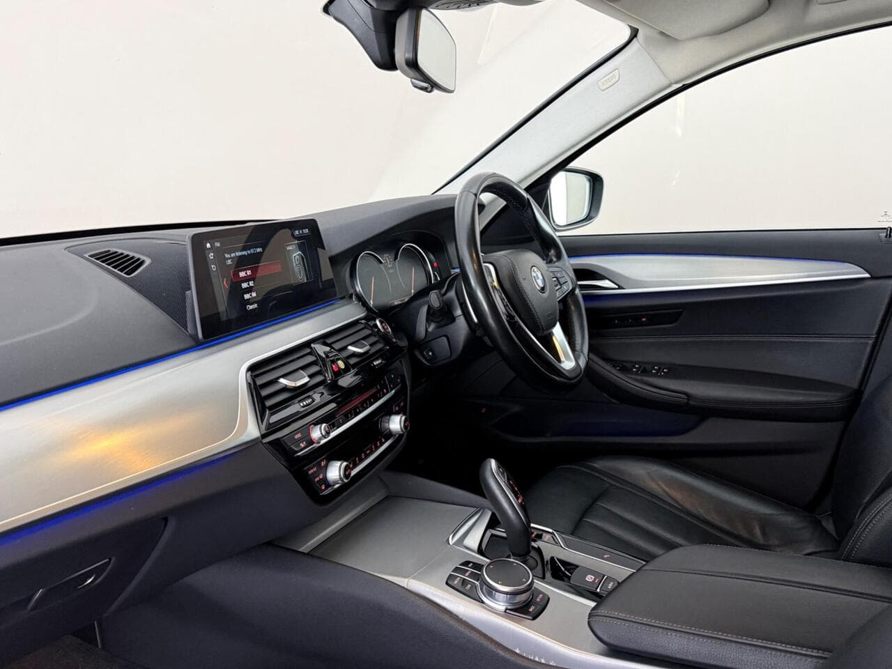 BMW 5 Series thumbnail Interior Front