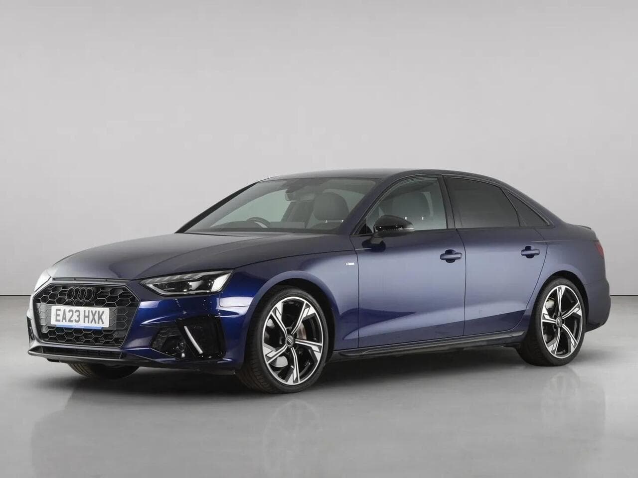 Audi A4 thumbnail Front Left