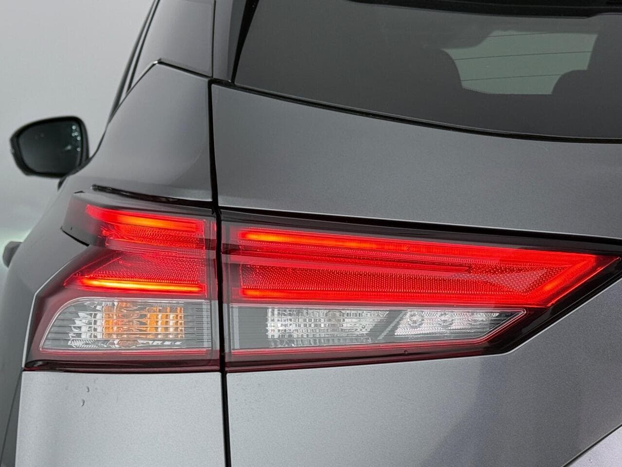 Nissan Qashqai thumbnail Lights Rear