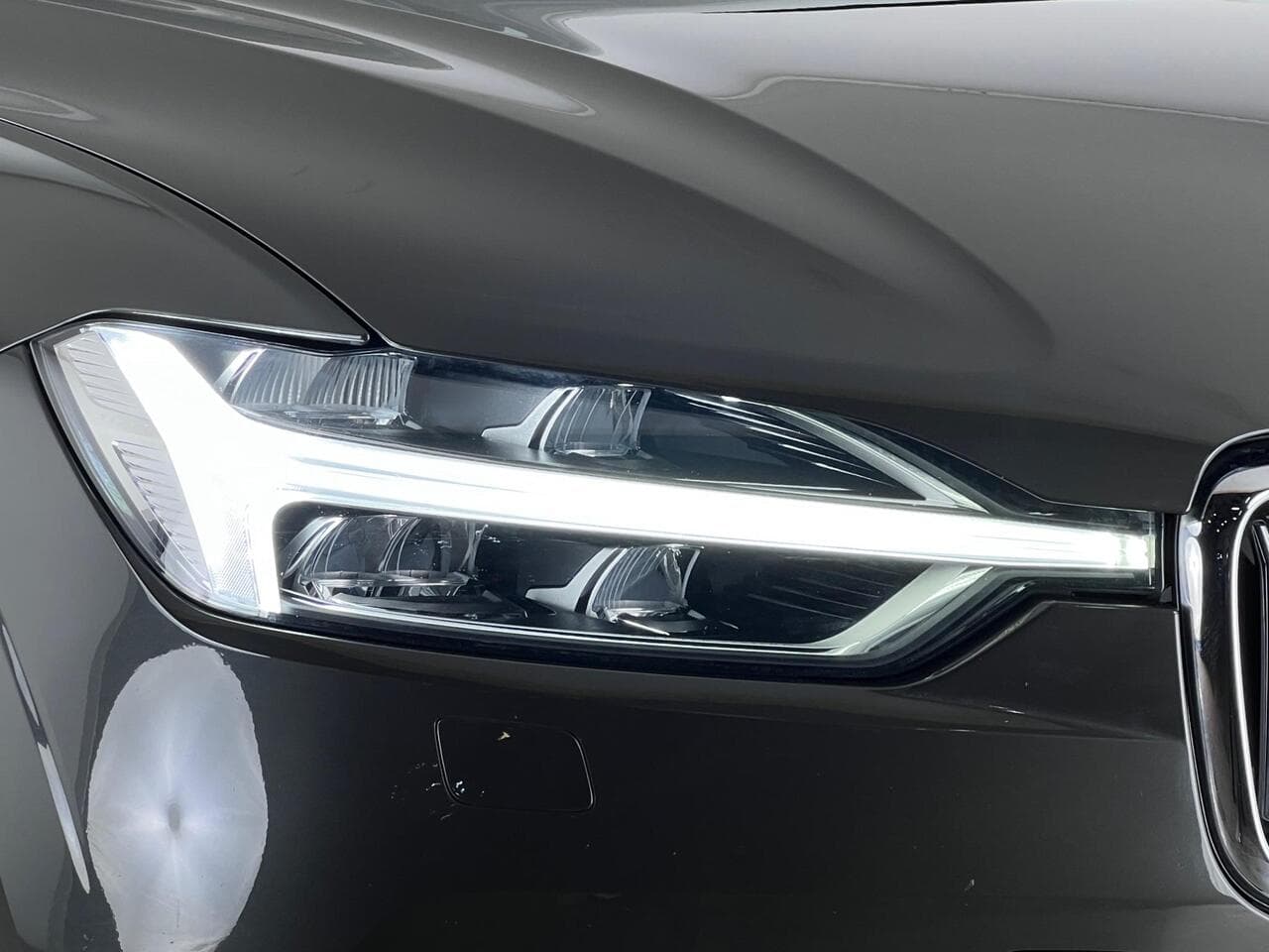 Volvo XC60 thumbnail Lights Front