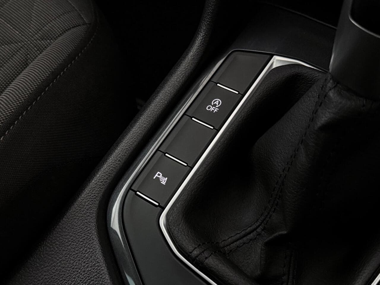 Volkswagen Tiguan thumbnail Misc Controls