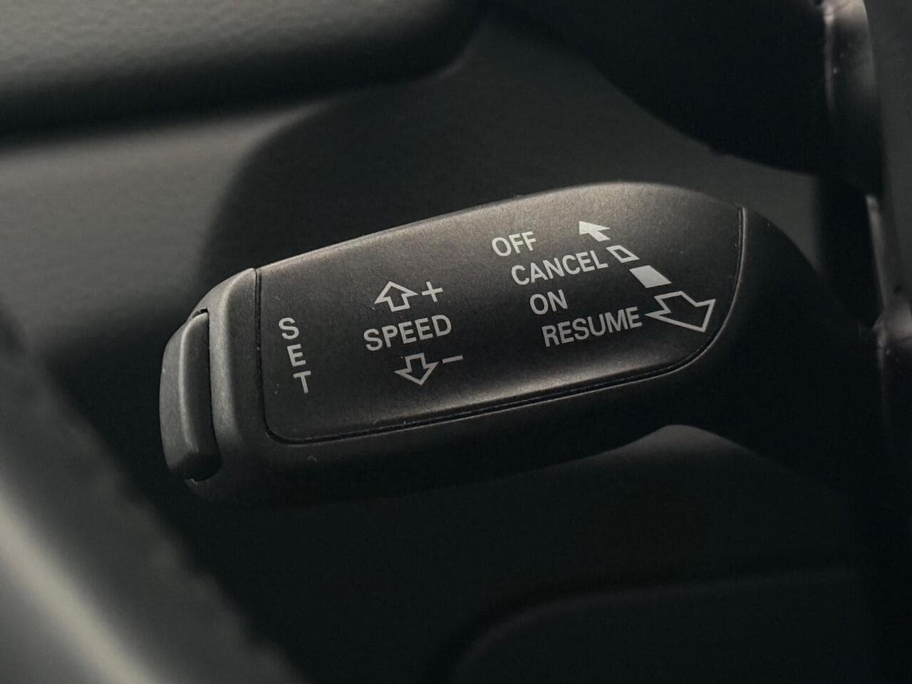 Audi Q3 thumbnail Misc Controls