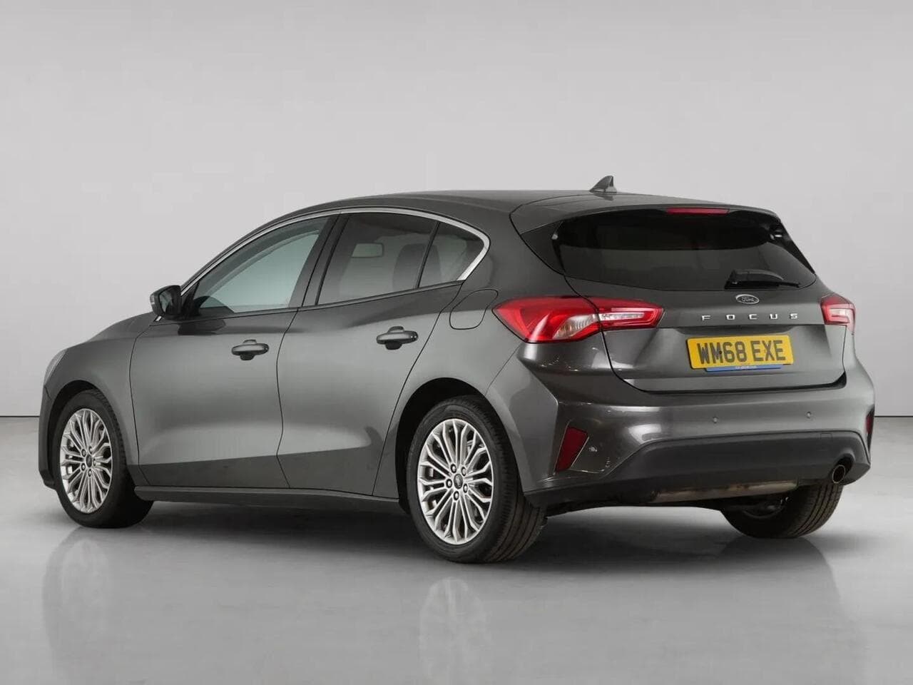 Ford Focus thumbnail Rear Left