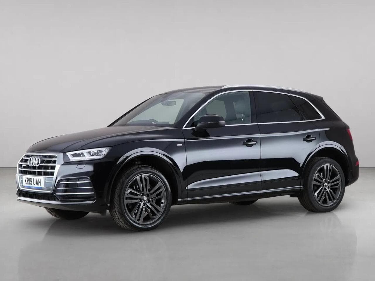 Audi Q5 thumbnail Front Left