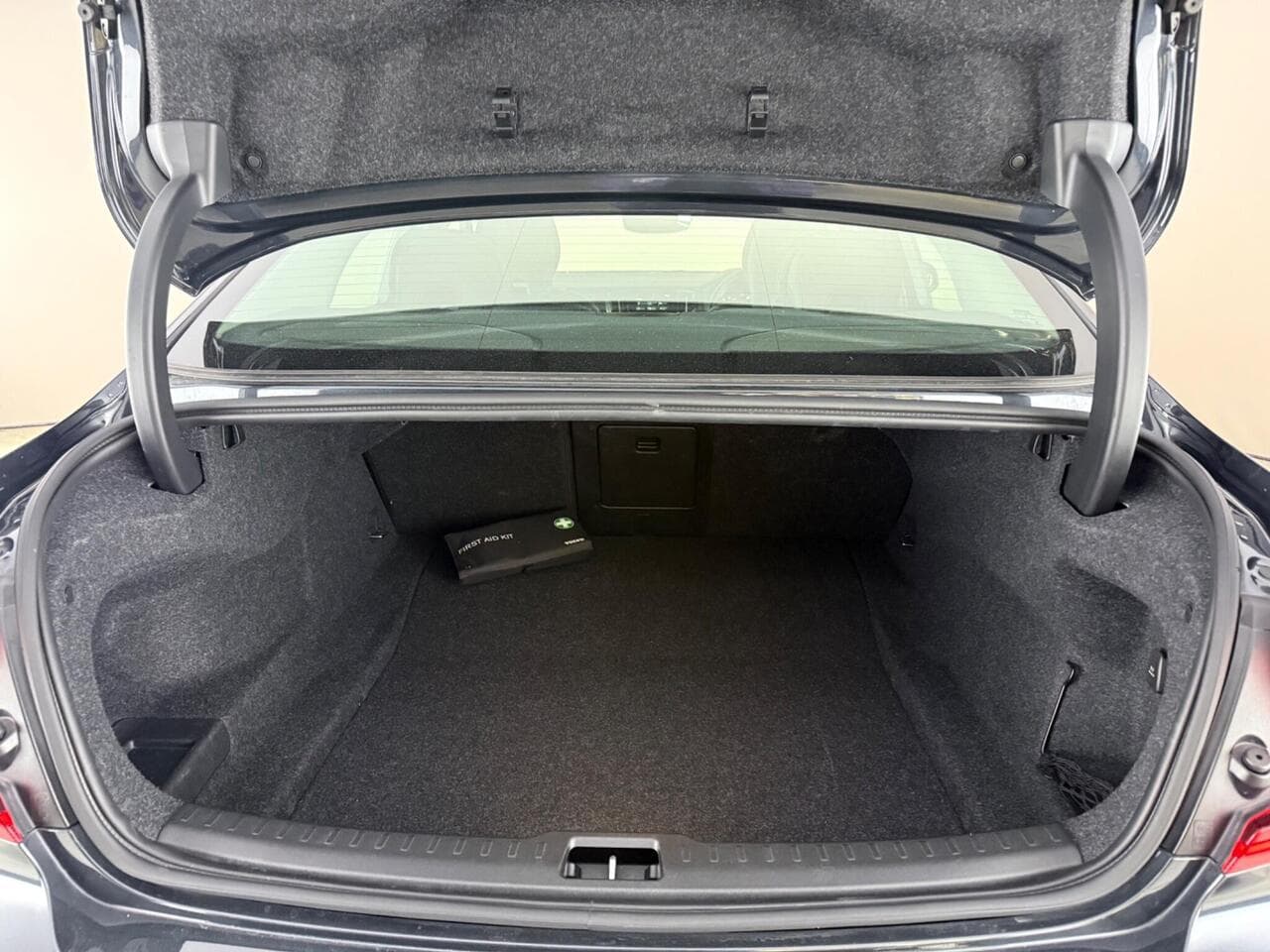 Volvo S60 thumbnail Boot