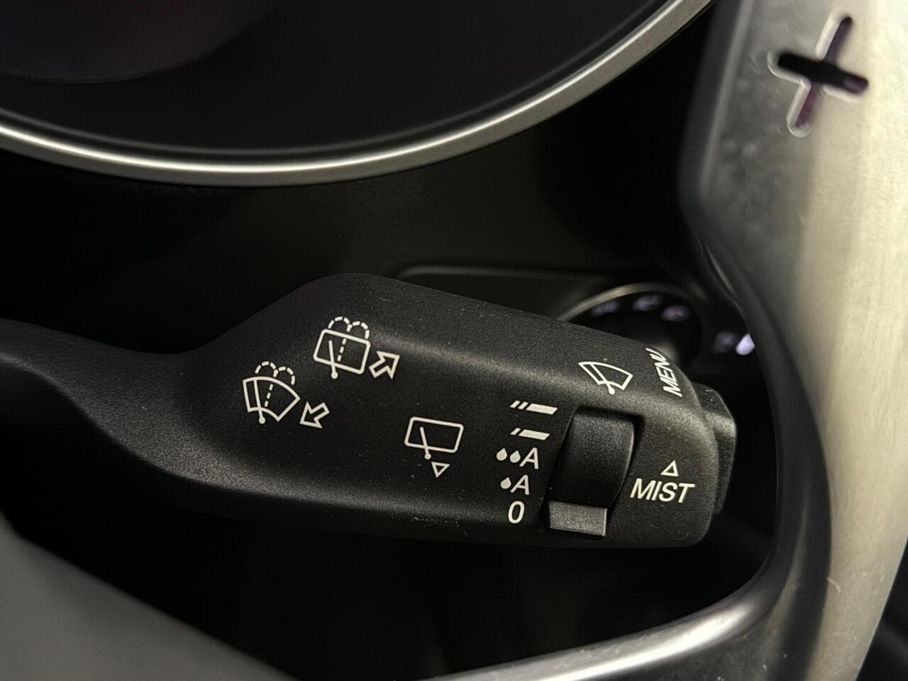 Alfa Romeo Stelvio thumbnail Misc Controls