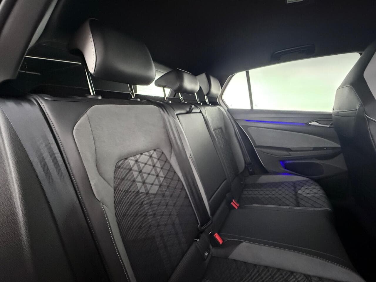 Volkswagen Golf thumbnail Seats Rear