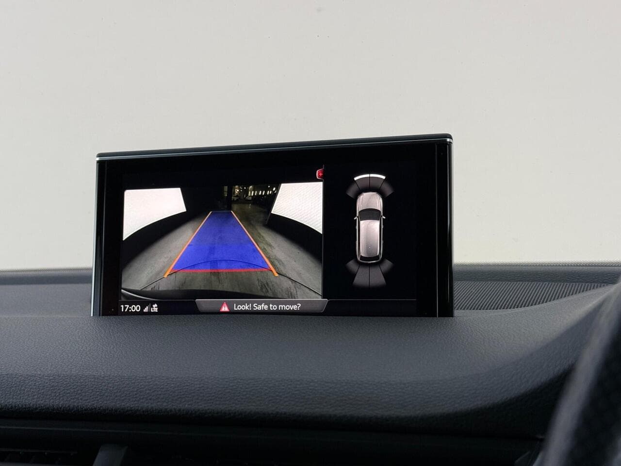 Audi Q7 thumbnail Infotainment System