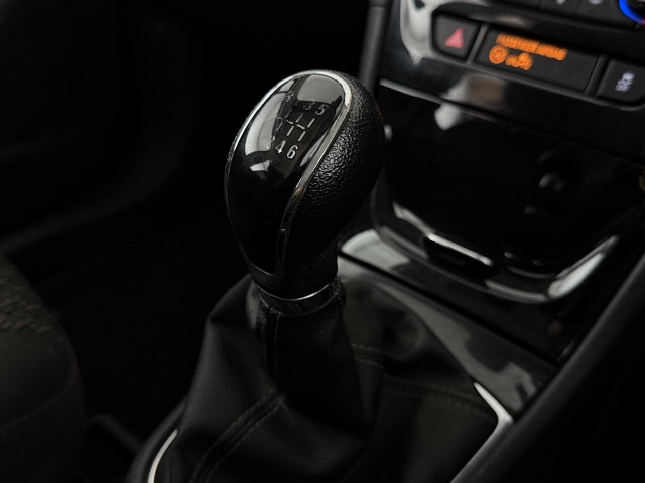 Vauxhall Mokka X thumbnail Interior Front