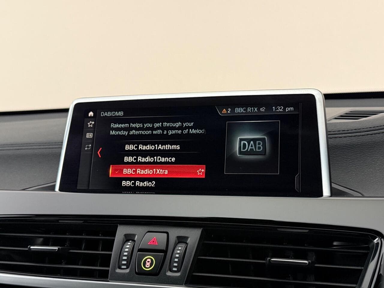 BMW X1 thumbnail Infotainment System