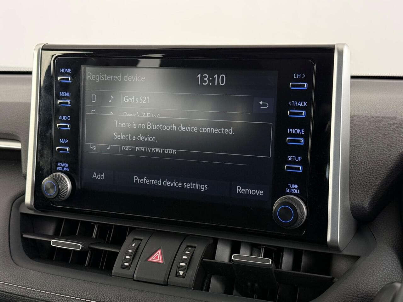 Toyota RAV4 thumbnail Infotainment System