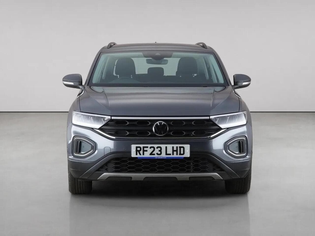 Volkswagen T-Roc thumbnail Front