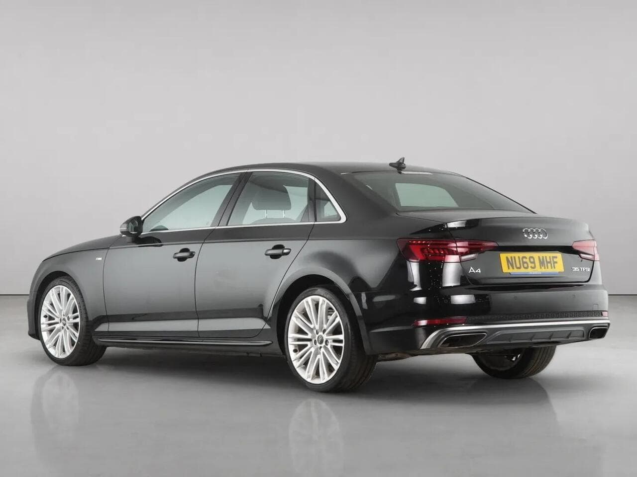 Audi A4 thumbnail Rear Left