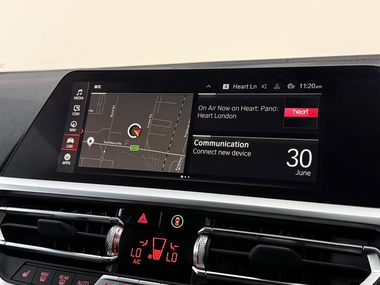 BMW 3 Series thumbnail Infotainment System