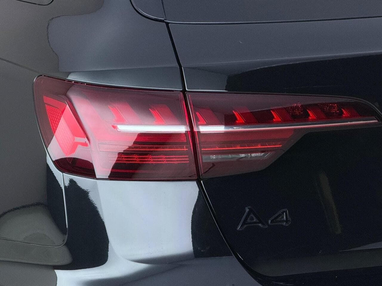 Audi A4 Avant thumbnail Lights Rear