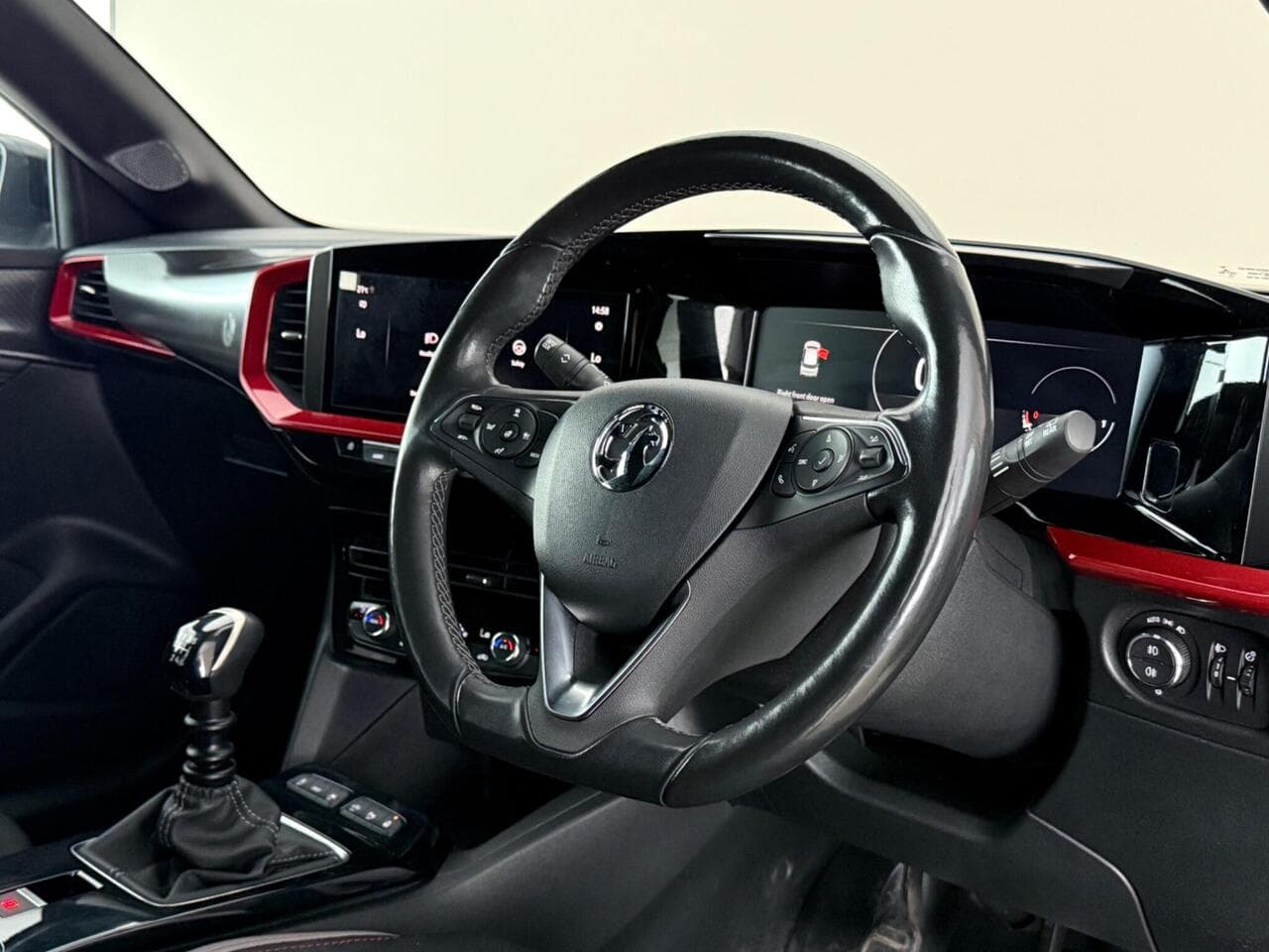 Vauxhall Mokka thumbnail Interior Front