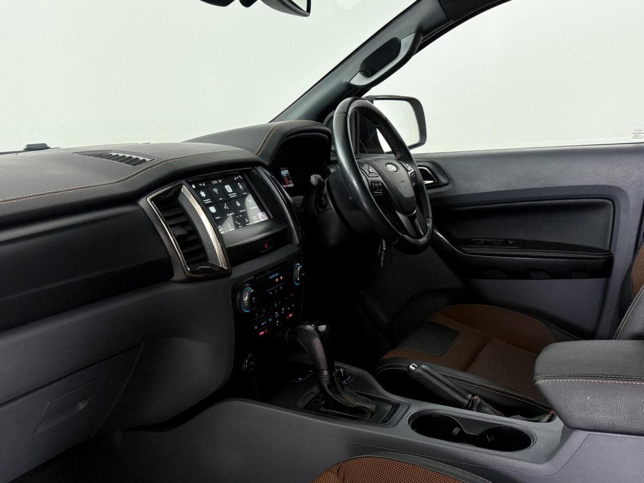 Ford Ranger thumbnail Interior Front