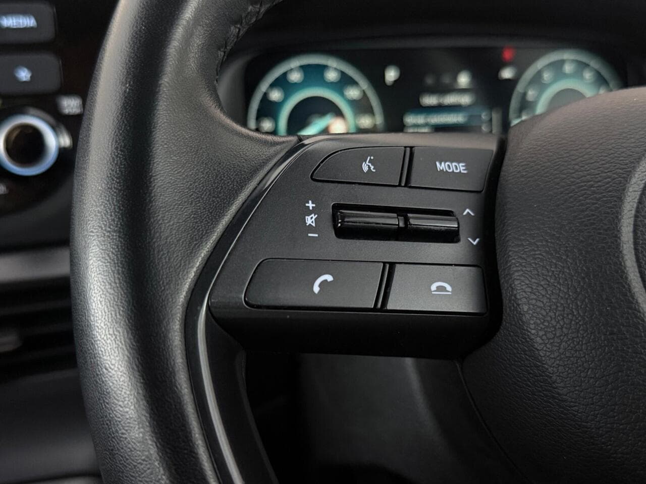 Hyundai i20 thumbnail Misc Controls