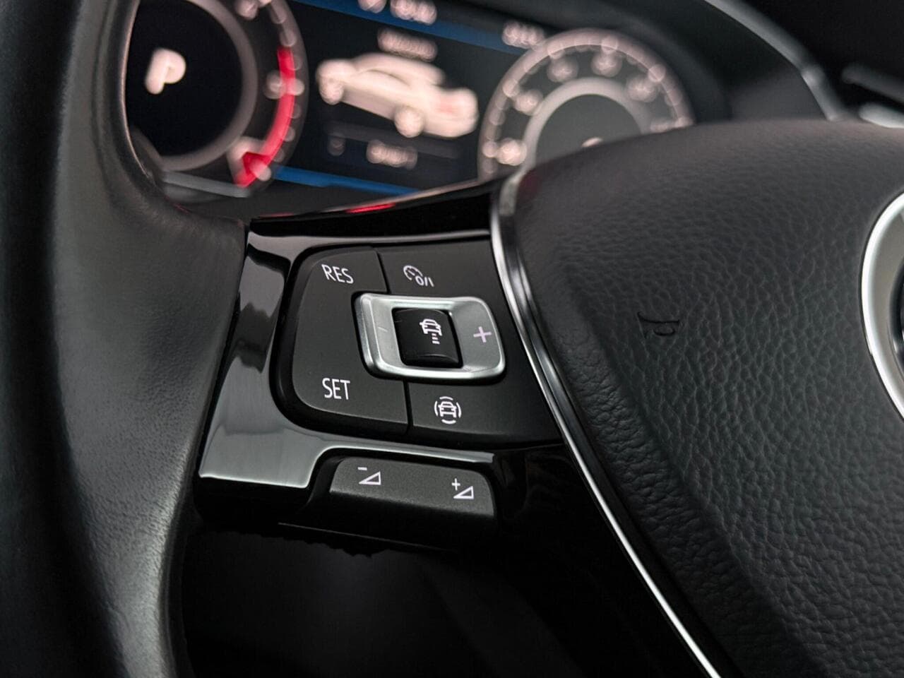 Volkswagen Arteon thumbnail Misc Controls